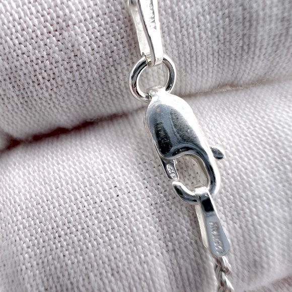 .925 Sterling Silver High Heel Shoe Necklace - Picture 14 of 17